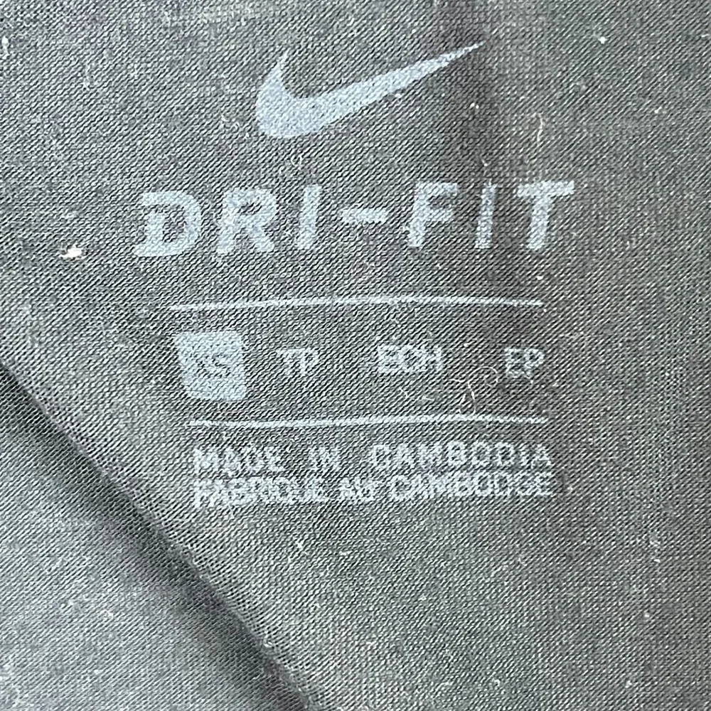 Nike women’s black